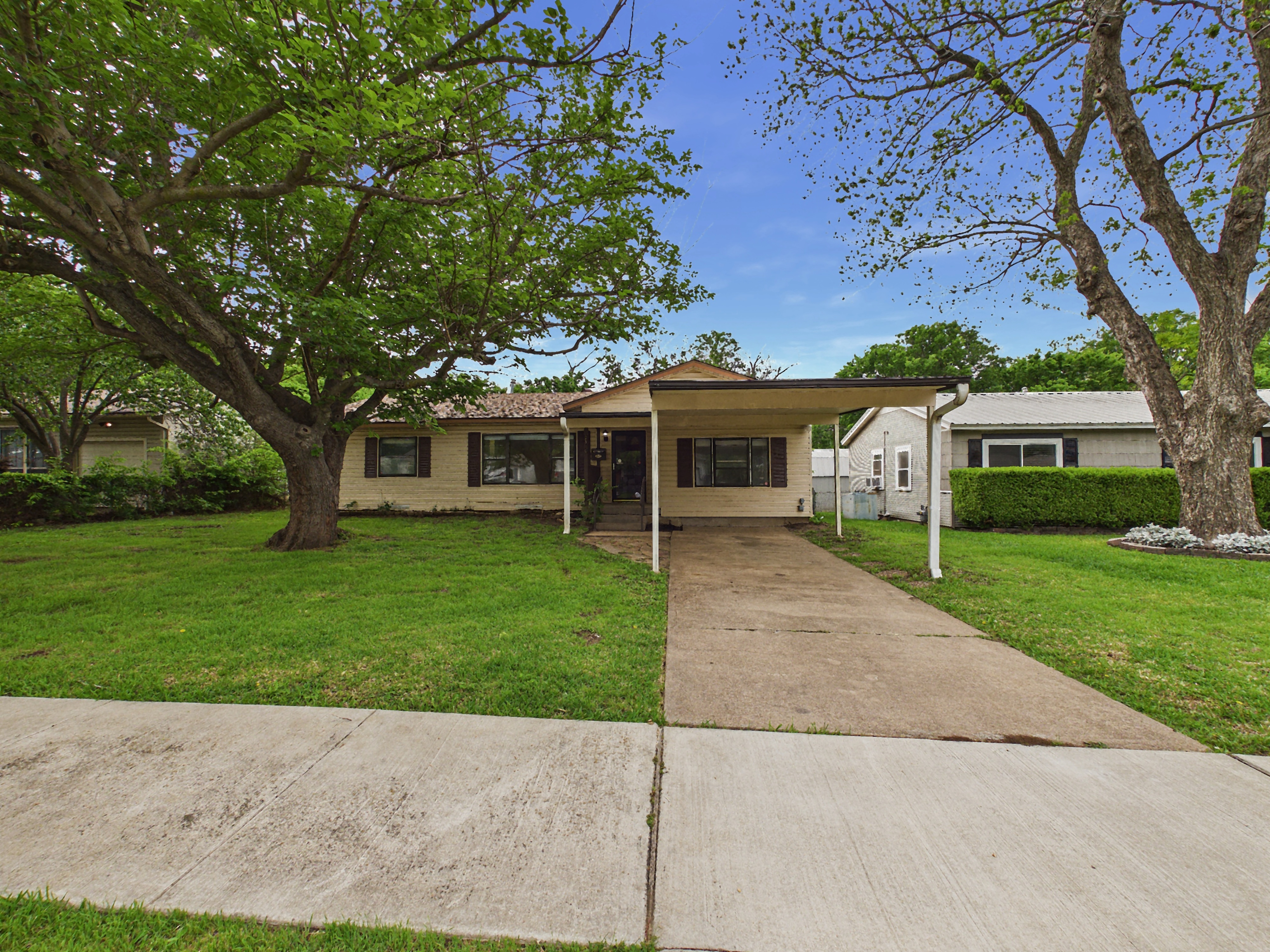 2310 Ridgewood Street, Irving