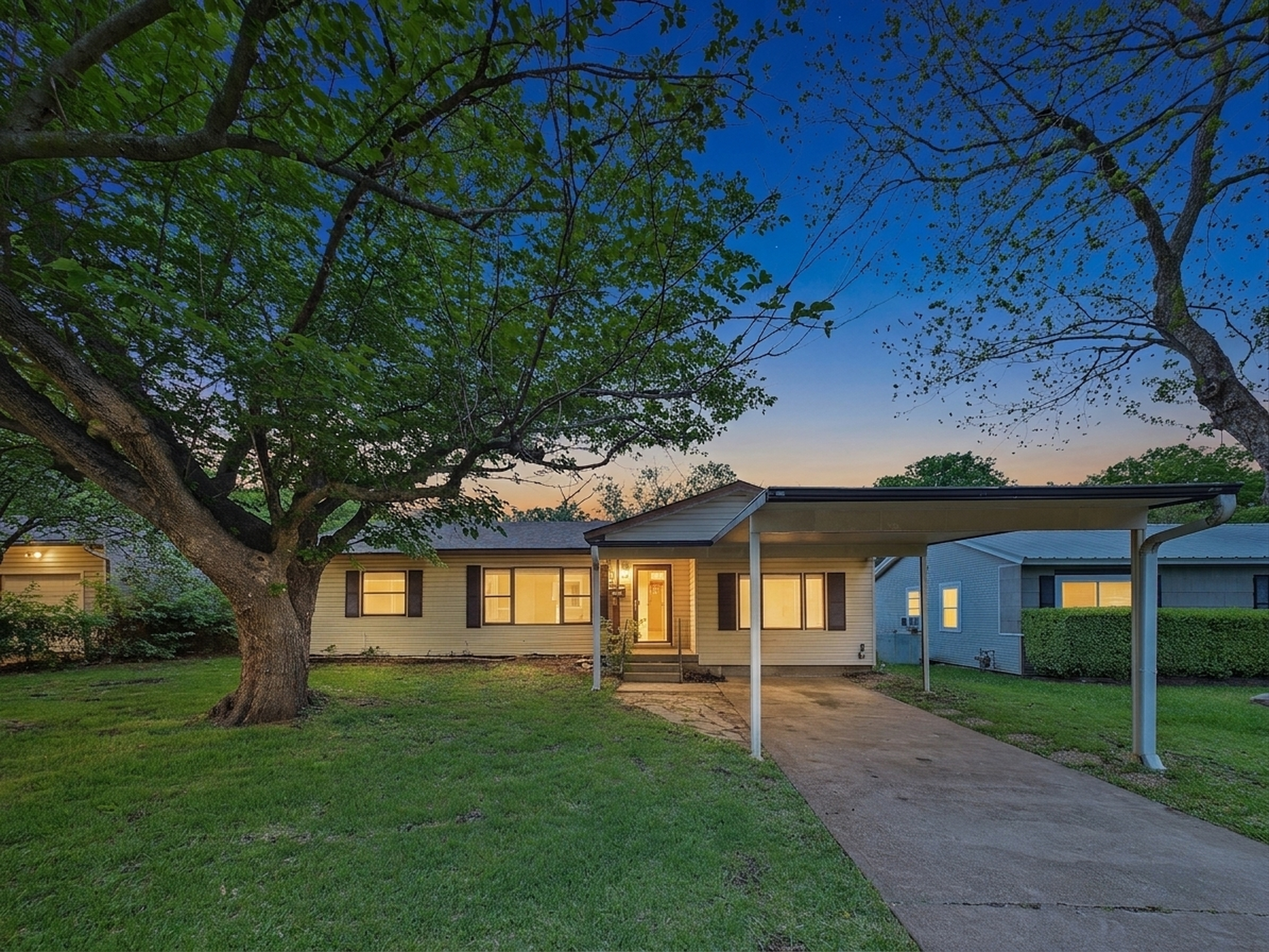2310 Ridgewood Street, Irving twilight